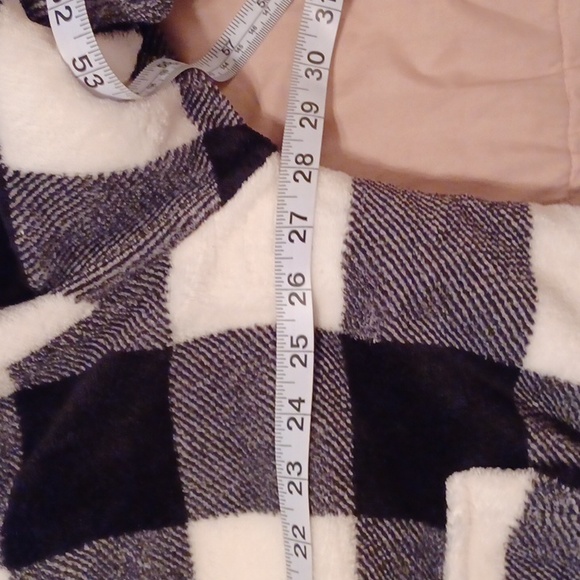 Weekend Edition sweater - Picture 5 of 11